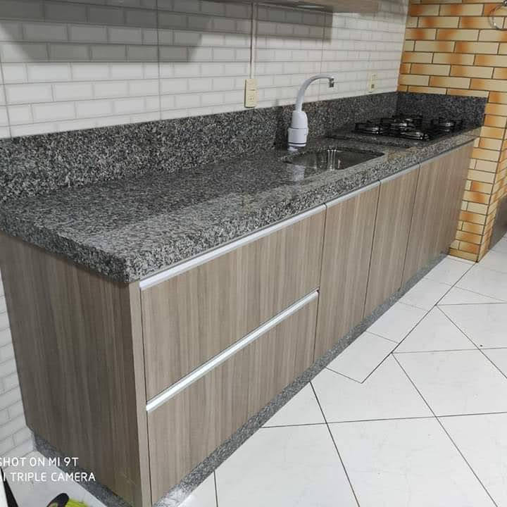 Pia e bancada para área gourmet com churrasqueira